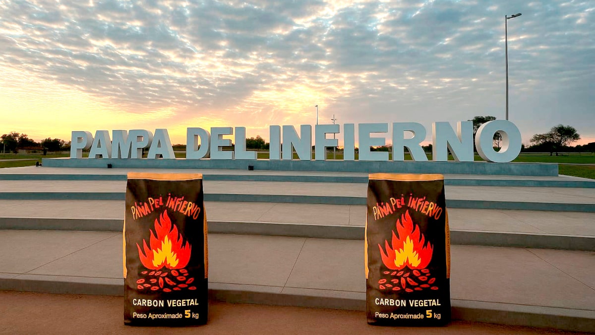 Ingreso a Pampa del Infierno, Chaco, Argentina.